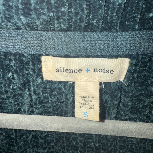 Urban Outfitters | Silence + Noise | Size S | Dark Green Velvety Knit Sweater - Picture 7 of 8